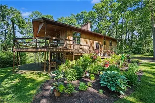 2216 N Medina Line Rd, Akron, OH 44333 - Photo 1