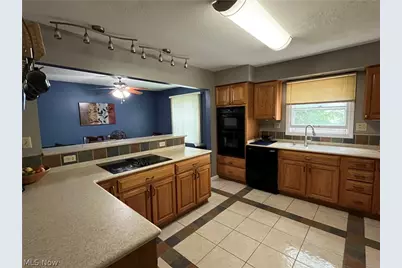 274 Dorchester Road, Akron, OH 44313 - Photo 5