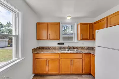 16004 Invermere Avenue, Loveland, OH 44128 - Photo 9