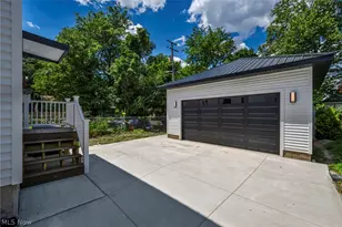 1872 W 57th St, Loveland, OH 44102 - Photo 5