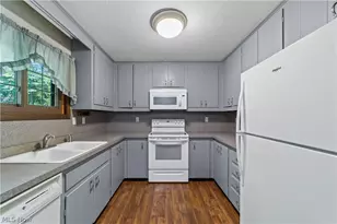 5911 Woodland Dr, North Ridgeville, OH 44039 - Photo 19