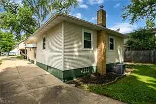 51 Devonshire Dr, Akron, OH 44312 - Photo 13