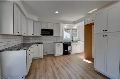 431 Cedar Lane, New Philadelphia, OH 44663 - Photo 5