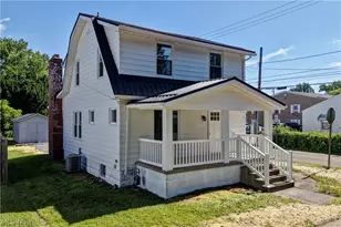 431 Cedar Ln, New Philadelphia, OH 44663 - Photo 3