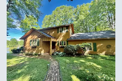 17956 Elliott Drive, Chagrin Falls, OH 44023 - Photo 3