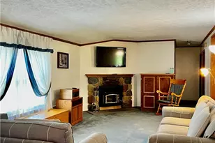 1324 Lake Vue Dr, Roaming Shores, OH 44085 - Photo 9