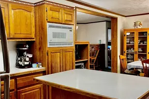 1324 Lake Vue Dr, Roaming Shores, OH 44085 - Photo 5