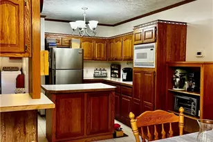 1324 Lake Vue Dr, Roaming Shores, OH 44085 - Photo 7
