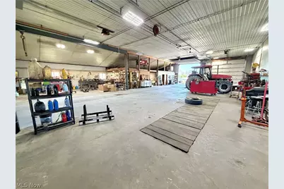 622 Pleasant Valley Road NW, Sugarcreek, OH 44681 - Photo 5