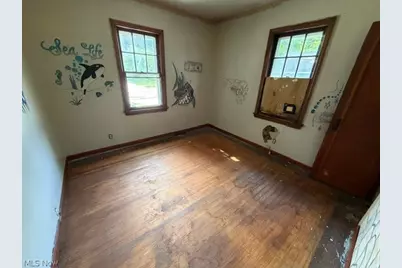 950 Silvercrest Avenue, Akron, OH 44314 - Photo 7