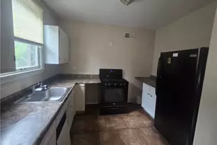 1872 Cordova Ave, Youngstown, OH 44504 - Photo 7