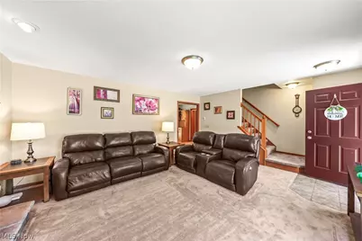 4021 Timber Run, Ravenna, OH 44266 - Photo 3