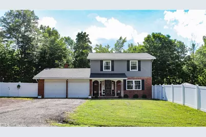 543 Briarcliff Avenue NE, Alliance, OH 44601 - Photo 1