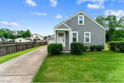 3332 Sheridan Road, Youngstown, OH 44502 - Photo 1