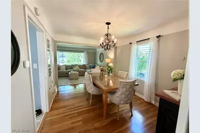 1403 Croyden Road, Lyndhurst, OH 44124 - Photo 9