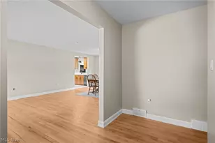 9466 Avery Rd, Grandview Heights, OH 44147 - Photo 5