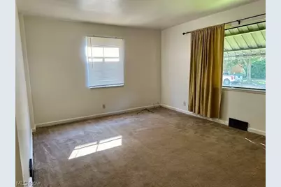 751 Thayer Street #down, Akron, OH 44310 - Photo 3