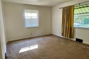 751 Thayer St, Akron, OH 44310 - Photo 3