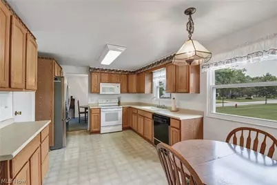 1656 Belfair Drive, Twinsburg, OH 44087 - Photo 9