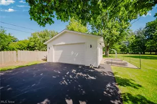 107 Cooper Foster Park Rd, Amherst, OH 44001 - Photo 7