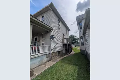 1326 Maple Avenue, Zanesville, OH 43701 - Photo 3