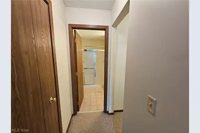 8605 Scenicview Drive #203, Grandview Heights, OH 44147 - Photo 17