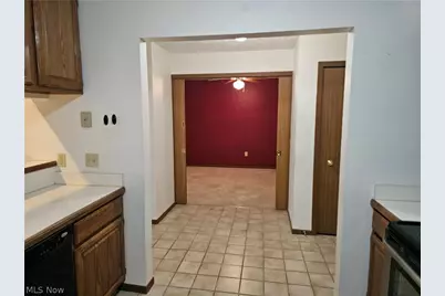8605 Scenicview Drive #203, Grandview Heights, OH 44147 - Photo 11