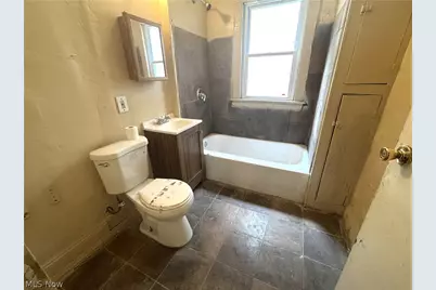 10006 Somerset Avenue, Loveland, OH 44108 - Photo 11