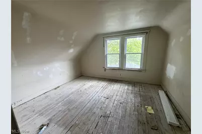 10006 Somerset Avenue, Loveland, OH 44108 - Photo 23