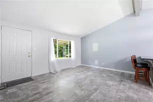 9164 Weaver Rd, Ravenna, OH 44266 - Photo 3