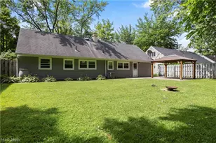 4905 Pinewood Dr, Sheffield Lake, OH 44054 - Photo 31