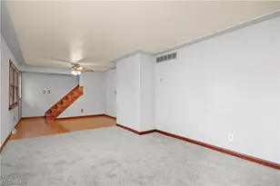 4905 Pinewood Dr, Sheffield Lake, OH 44054 - Photo 15