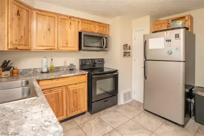 184 Ambrose Avenue NW, Canton, OH 44708 - Photo 11