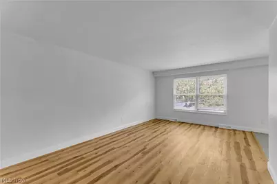 3279 Warrensville Center Road #15D, Huber Heights, OH 44122 - Photo 5