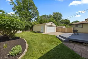 319 Erieview Blvd, Sheffield Lake, OH 44054 - Photo 31