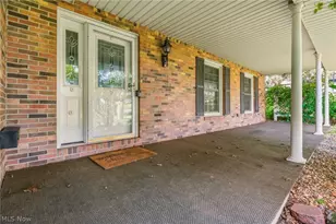2211 Hunting Valley St NW, North Canton, OH 44720 - Photo 3
