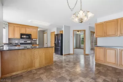 1575 Augusta Avenue, Brunswick, OH 44212 - Photo 9