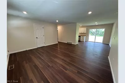 43 Narcissa Avenue, Struthers, OH 44471 - Photo 5