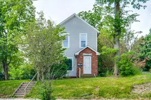 340 Crosby St, Akron, OH 44303 - Photo 1