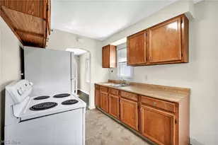 18401 Parkmount Ave, Loveland, OH 44135 - Photo 5