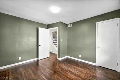 18401 Parkmount Avenue, Loveland, OH 44135 - Photo 11