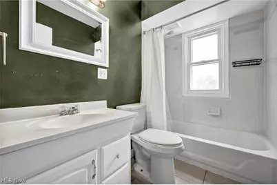 18401 Parkmount Avenue, Loveland, OH 44135 - Photo 9