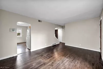 18401 Parkmount Avenue, Loveland, OH 44135 - Photo 3