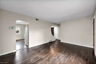18401 Parkmount Ave, Loveland, OH 44135 - Photo 3