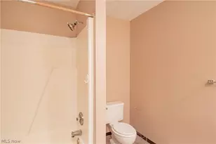 217 Edwin St NW, Hartville, OH 44632 - Photo 15