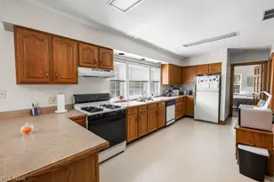 547 E Main St, Ravenna, OH 44266 - Photo 29