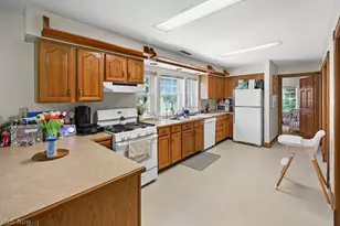 547 E Main St, Ravenna, OH 44266 - Photo 11