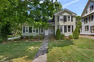 547 E Main St, Ravenna, OH 44266 - Photo 3