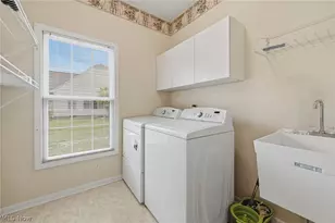 853 Beverly Ave, Canal Fulton, OH 44614 - Photo 15
