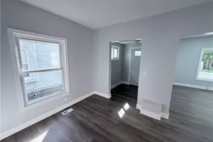 337 Lucas St, Barberton, OH 44203 - Photo 7